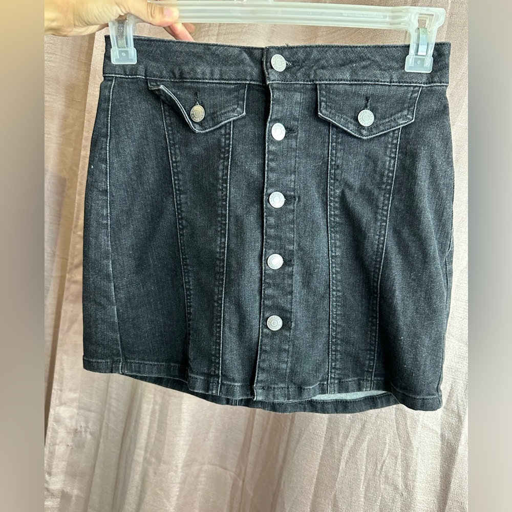 Garage black button down skirt